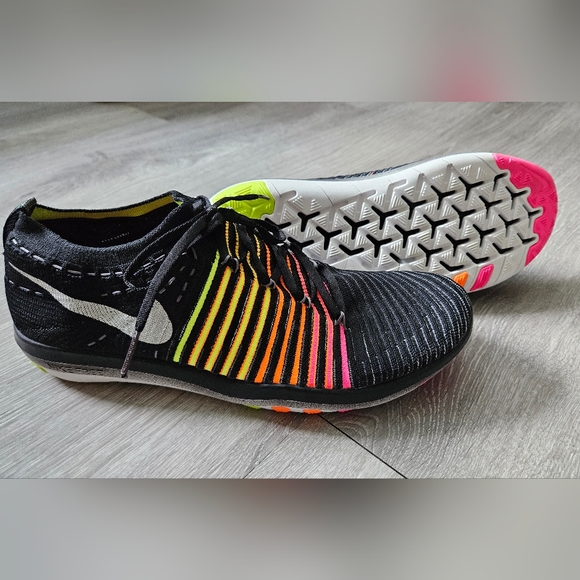 Nike Free Transform Flyknit OC Women's Black/Multi Color Running Shoes Size 10.5 - Picture 1 of 8